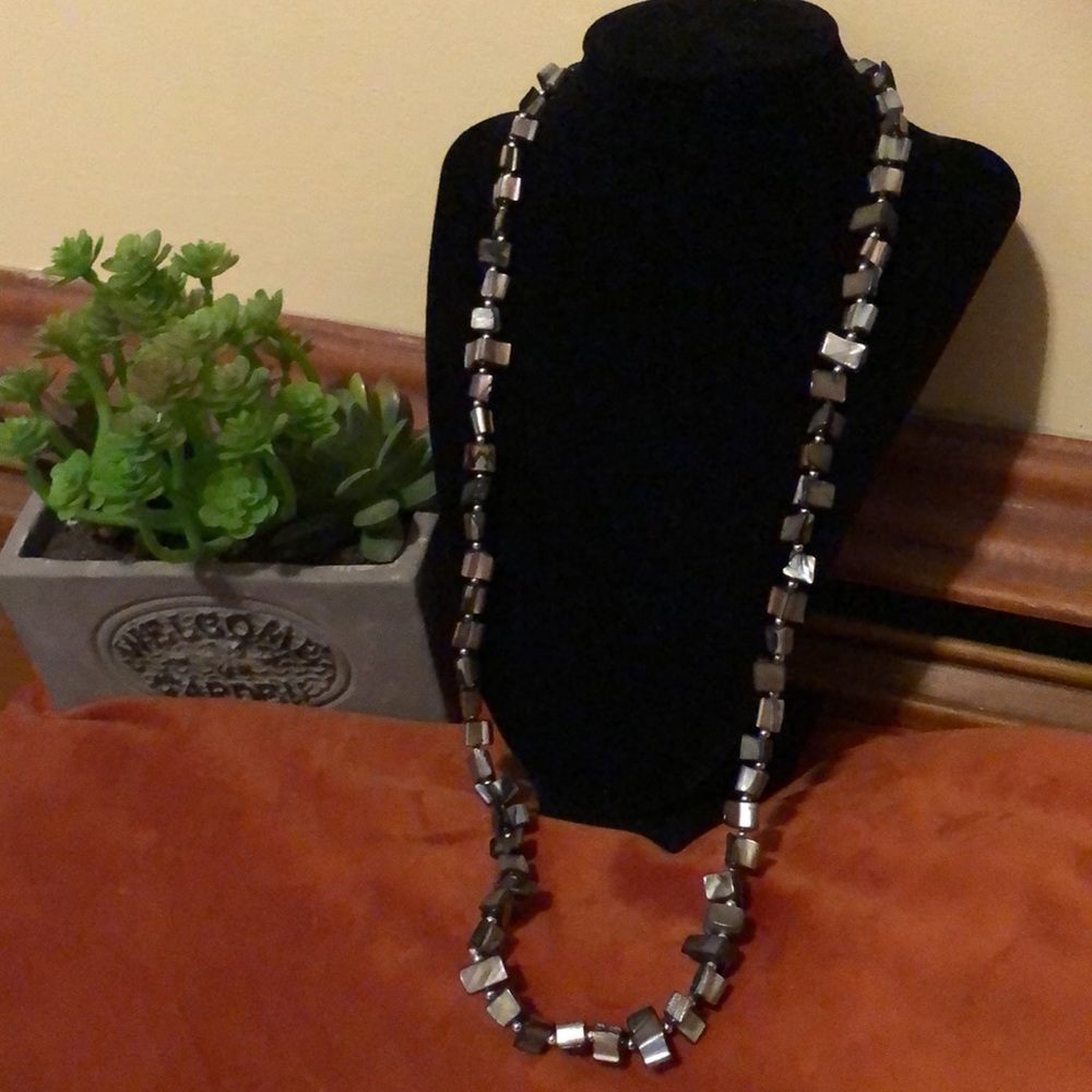 Pretty seashell colored longer necklace